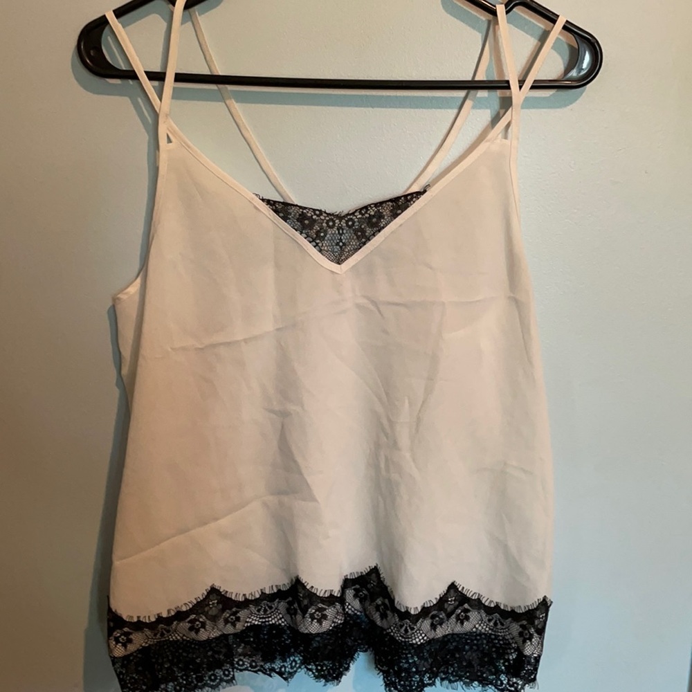 Going out lace tank top